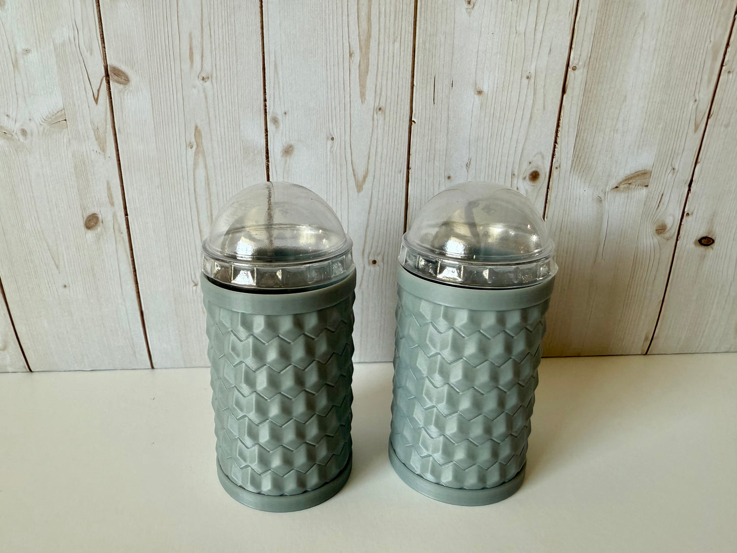 Geometric Opaque Corm Cup